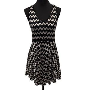 Studio Y Zigzag Mini Dress. Circle skirt. Dance Club Feminine Holiday Party